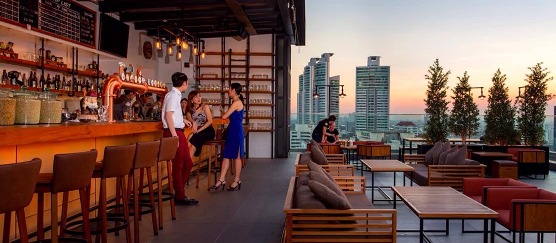 bar-thailand-brewski-rooftop-sejour-thailande-plaisir-et-bien-etre-quebec